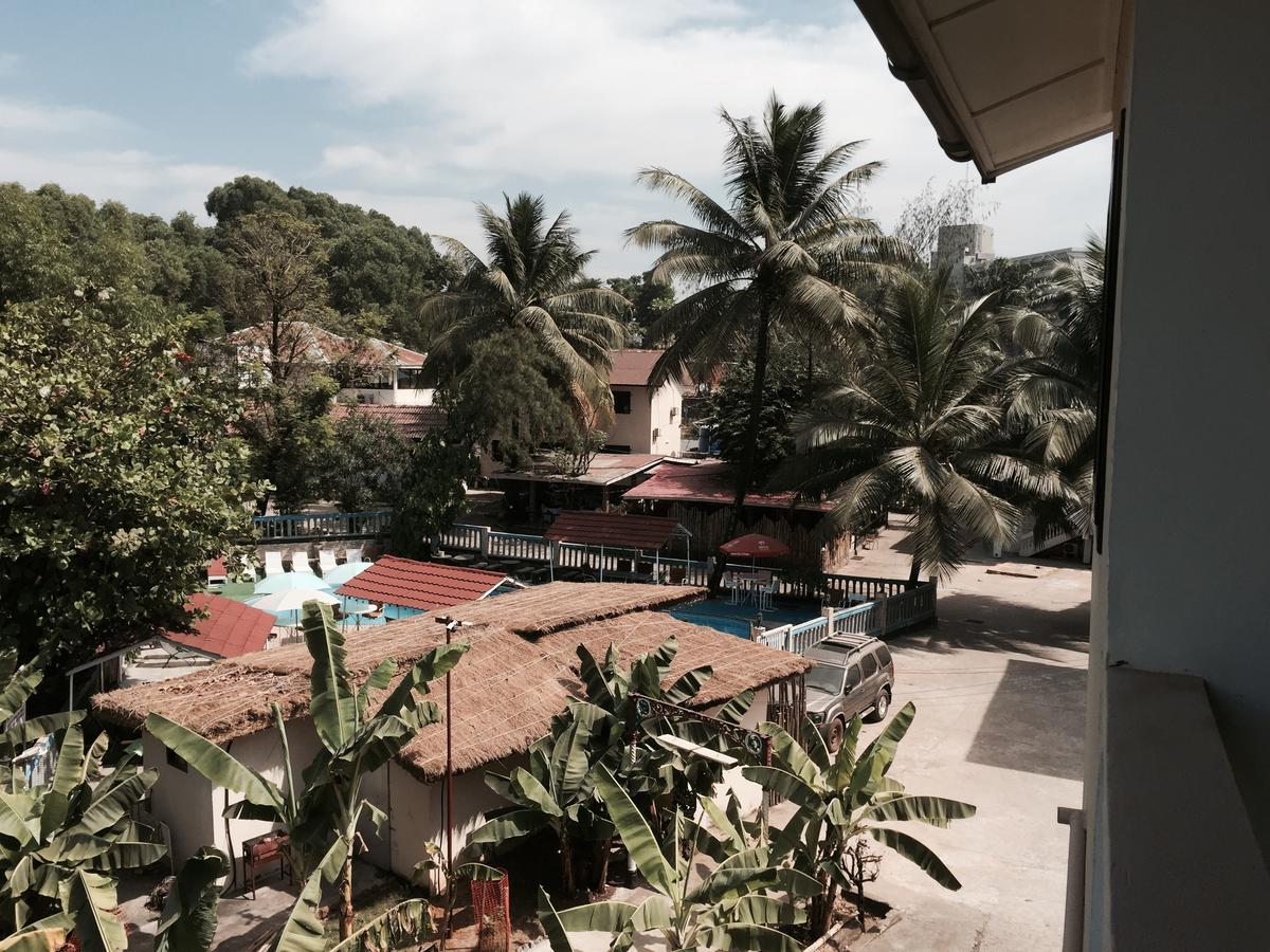 The Family Kingdom Resort Freetown Buitenkant foto