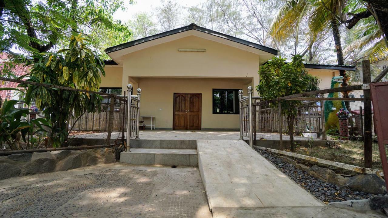 The Family Kingdom Resort Freetown Buitenkant foto