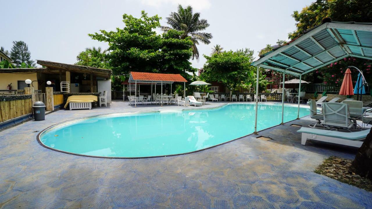 The Family Kingdom Resort Freetown Buitenkant foto
